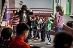 Cine Comunitario lleva cortos animados a Santa M&oacute;nica, Tianguistengo