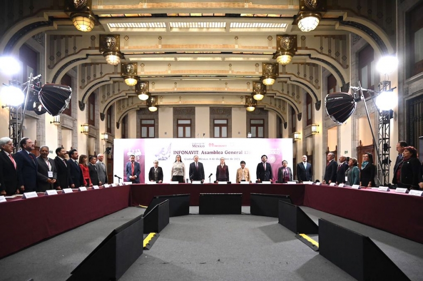 Encabeza presidenta Claudia Sheinbaum  asamblea general del Infonavit