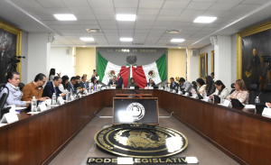 Andr&eacute;s Vel&aacute;zquez presenta iniciativa de reforma a Ley de Fiscalizaci&oacute;n Superior y Rendici&oacute;n de Cuentas