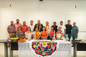 Natividad Castrej&oacute;n escuch&oacute; a trabajadores de Servicios Regionales de Huejutla