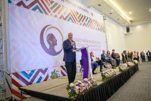 Natividad Castrej&oacute;n inaugura Simposio de Ciencias e Ingenier&iacute;as