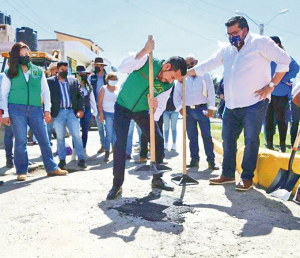 ISRAEL FELIX ENCABEZA JORNADA DE BACHEO, BENEFICIANDO A 23,542 HABITANTES DE 10 COLONIAS. 