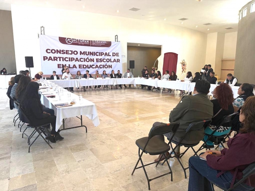 Consolida IHE la participación social en escuelas