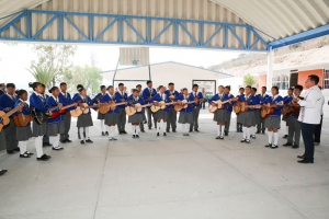 Titulares del IHE y de la Secretaría de Contraloría visitaron la Telesecundaria 109 de Chilcuautla