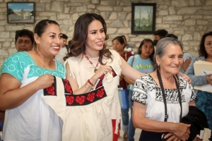 Anuncian ganadores del Premio Regional de Artesan&iacute;as de la Huasteca