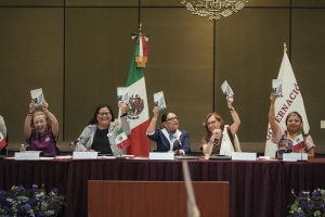 Hidalgo reafirma su compromiso con la implementaci&oacute;n de Pol&iacute;ticas de Bienestar para las Mujeres