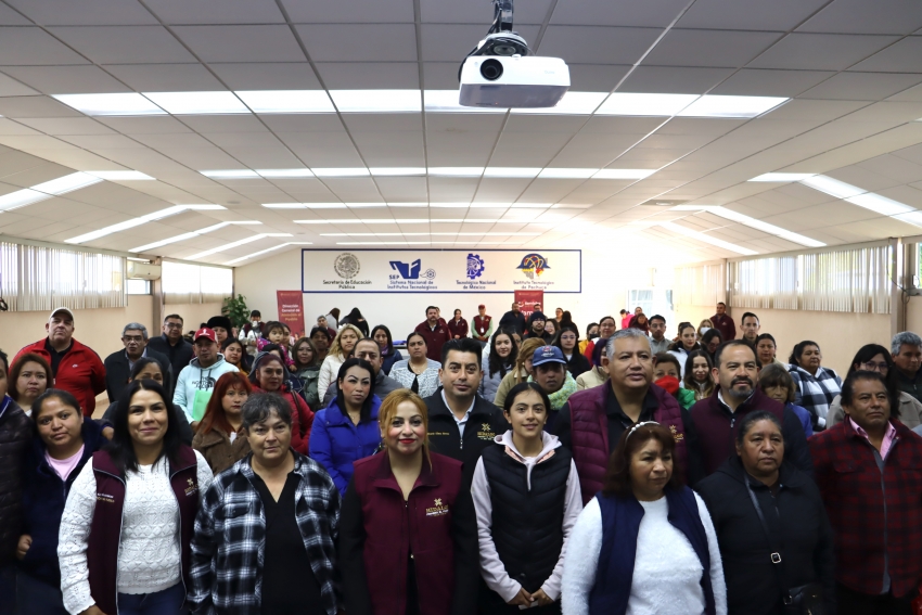 Bajo la política social de Julio Menchaca, entregan apoyos del Programa de Atención al Pueblo