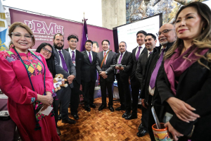 Innovaci&oacute;n en la UPMH: Presentan Interface Cerebro-Computadora para el Control de Drones