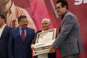 Prioriza Gobierno de Hidalgo dignificaci&oacute;n de la base laboral