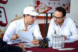 Jorge Reyes fortalece la presencia municipal en Bugambilias a trav&eacute;s de Colonia x Colonia