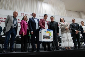 Destina gobierno de Hidalgo m&aacute;s de 26 mdp para equipar supervisiones y jefaturas escolares