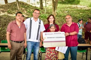Contralor&iacute;a promueve transparencia en los programas sociales