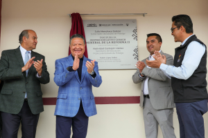 Entrega Menchaca Salazar instalaciones del CEMSaD y 302 basificaciones a docentes