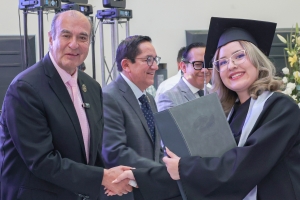 Natividad Castrej&oacute;n encabeza graduaci&oacute;n de estudiantes del Conalep Hidalgo
