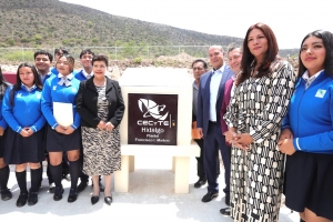 Natividad Castrej&oacute;n entrega nuevas instalaciones del CECyTEH en Francisco I. Madero