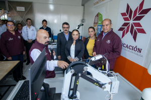 Natividad Castrej&oacute;n inaugura laboratorio STEM en Conalep plantel Tulancingo