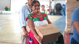 Apoyan a adultos mayores y personas con discapacidad en Huejutla