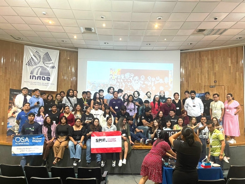 UTEC participa en encuentro latinoamericano de óptica y fotónica