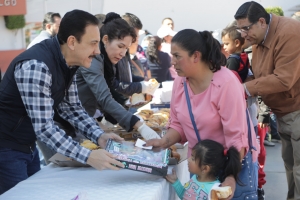 FAMILIAS DE LA ZONA METROPOLITANA PARTIERON ROSCA DE 800 METROS