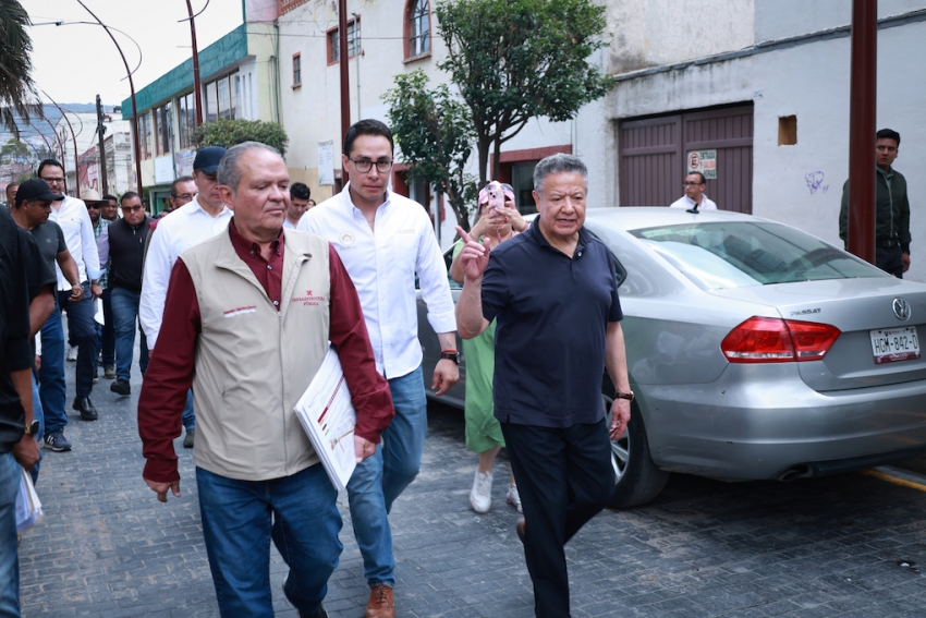 Supervisa J. Menchaca obras que modernizan Pachuca