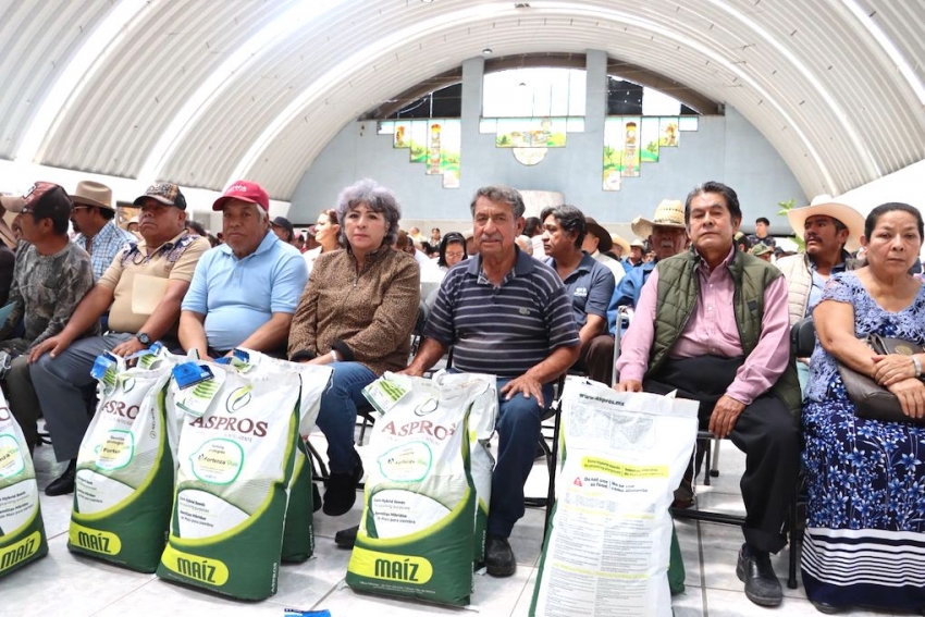 Del suelo al agua: Hidalgo impulsa la productividad del campo con análisis de suelo y crías de peces