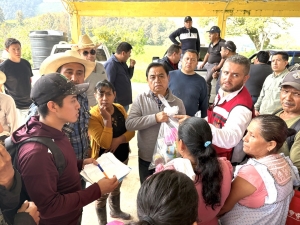 Congreso entreg&oacute; m&aacute;s de 400 despensas a familias damnificadas en comunidades de Zacualtip&aacute;n