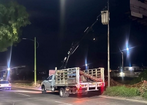 Pachuca lleva a cabo la rehabilitaci&oacute;n de luminarias en el Bulevar Nuevo Hidalgo