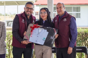 Natividad Castrej&oacute;n inaugura laboratorio STEM en Villa de Tezontepec