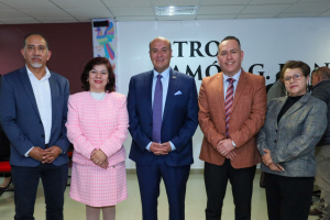 Natividad Castrej&oacute;n toma protesta a nuevos funcionarios de SEPH