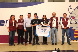 UPT realiza torneo de rob&oacute;tica m&oacute;vil