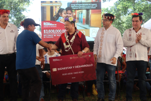 Sebiso entregar&aacute; tarjetas de programas sociales en Sierra Gorda y Valle del Mezquital