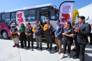 Entregan t&iacute;tulos profesionales y registros estatales a egresados de la UPT