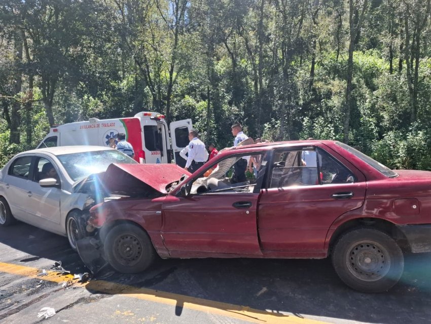 Choque en Mineral del Monte deja ocho personas lesionadas