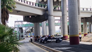 Suicida dominical, se lanza desde lo alto del distribuidor vial