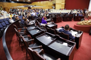 Homenajear&aacute;n a Elisa Acu&ntilde;a Rosetti, en el Muro de Honor con letras en oro