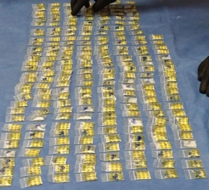 Detienen a una mujer y aseguran narc&oacute;ticos, tras catear un inmueble en Ixmiquilpan