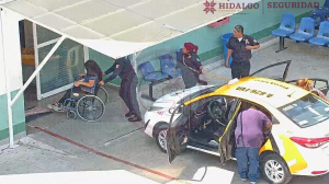  Con apoyo de policías estatales, mujer en labor de parto llega a hospital