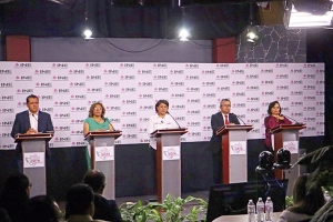 Ataques entre candidatos, cr&iacute;ticas a gestiones como alcaldes y legisladores, pocas propuestas, transcurri&oacute; debate por  Actopan