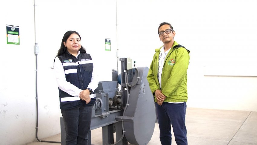 Docente de la UTMZ participará en seminario de minería en China