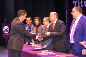 UPP celebra 22 a&ntilde;os con entrega de t&iacute;tulos a 503 egresados