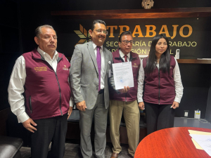 Comit&eacute; sindical del Poder Legislativo recibe toma de nota por parte de la STPSH