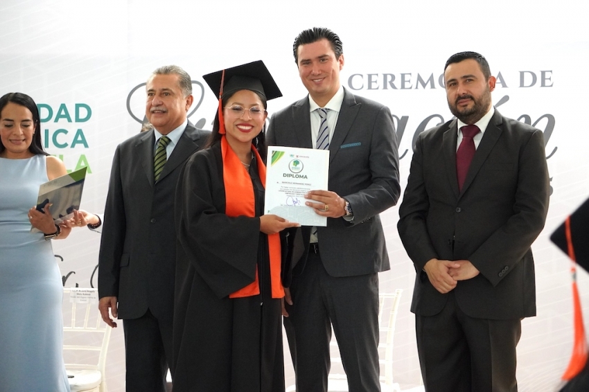 Egresan 158 estudiantes de la Universidad Politécnica de Huejutla