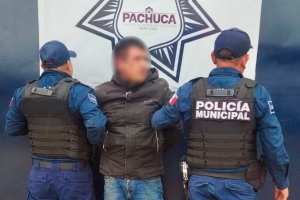 Asegura Polic&iacute;a de Pachuca a persona por presuntos delitos contra la salud