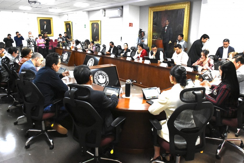 Legisladores aprueban declarar el Día Estatal del Huapango