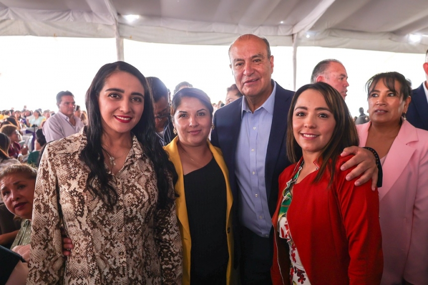 SEPH y SNTE reconocen a más de 2 mil trabajadoras de la educación
