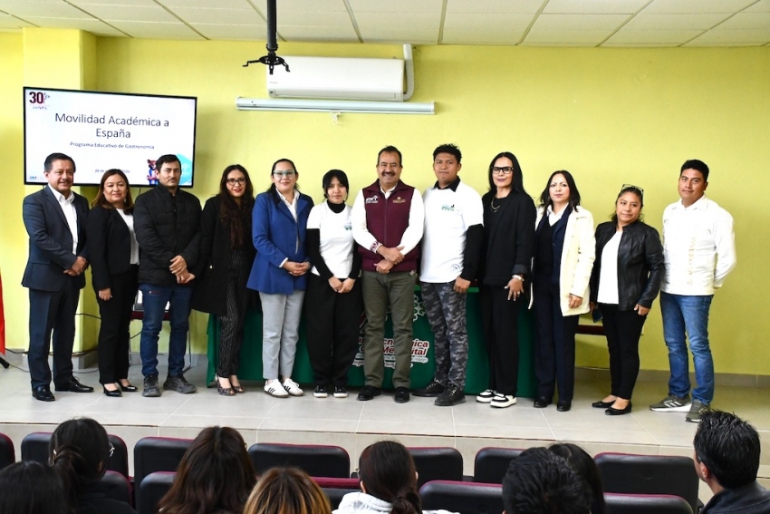 Estudiantes de la UTVM realizan estadía en España