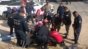 Tren embisti&oacute; a cami&oacute;n de pasajeros de la ruta AVM y deja un muerto y cinco lesionados en Atitalaquia