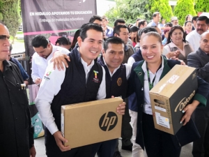 Entregan techumbre en COBAEH Tula, beneficiar&aacute; a la comunidad educativa.