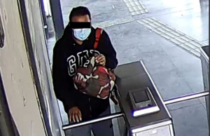 Personal de PIBEH asegura a sujeto en estaci&oacute;n del Tuzob&uacute;s por presunto hostigamiento sexual