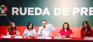 Carolina Viggiano no cometi&oacute; violencia pol&iacute;tica contra Adriana Flores: Tribunal Electoral